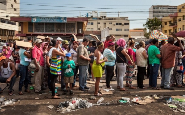 Propast politike ʼdobrih namjeraʼ: Neimaština i očaj u Venezueli kao u ratnim zonama