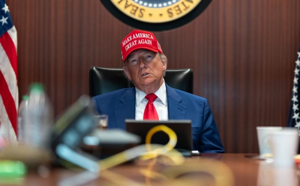 SAD su s visokim carinama u društvu sa zemljama trećeg svijeta, a zaposlenost u proizvodnji pada